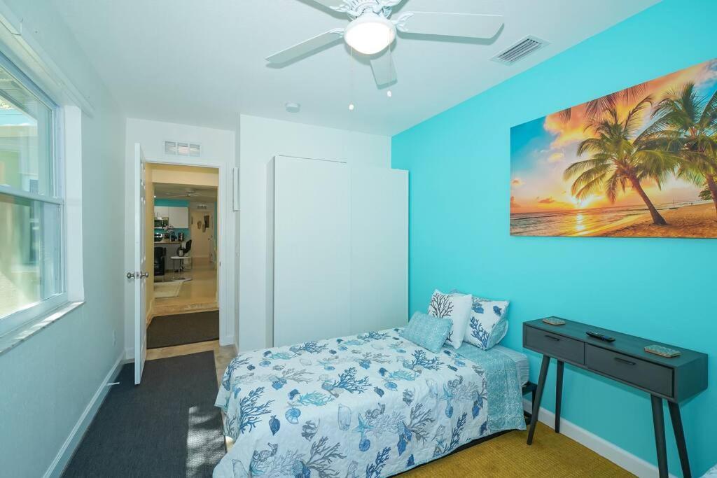 Modern, Fresh - Only 3 Miles To The Beach! Apartamento Sarasota Exterior foto