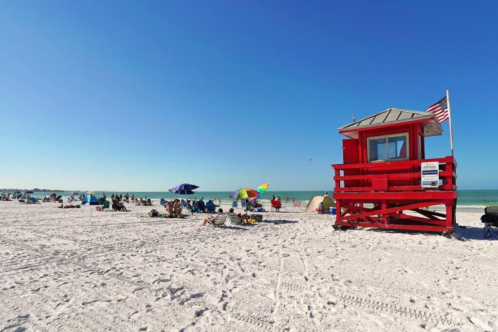 Modern, Fresh - Only 3 Miles To The Beach! Apartamento Sarasota Exterior foto